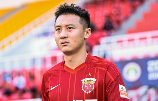 北京首钢赛前官宣签约;志在欧篮联名次提升;质疑声仍在;年轻球员得到机会(中方回应普京涉核言论) 北京首钢赛前官宣签约;志在欧篮联名次提升;质疑声仍在;年轻球员得到机会(中方回应普京涉核言论)