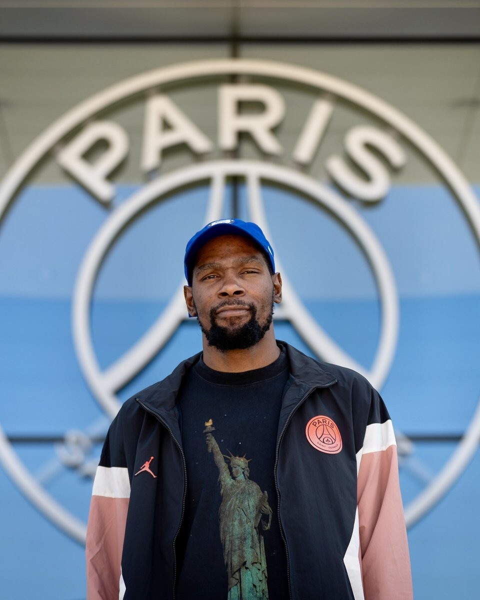 九游体育-冲刺阶段巴黎圣日耳曼战术微调——CBA季后赛节点到来，气氛紧张，团队化学反应显著的简单介绍